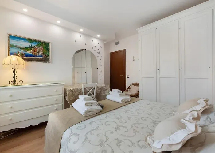 Sunset House Perledo
